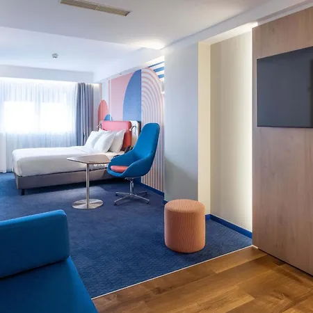 Express&suites - Real By Ihg 3*
