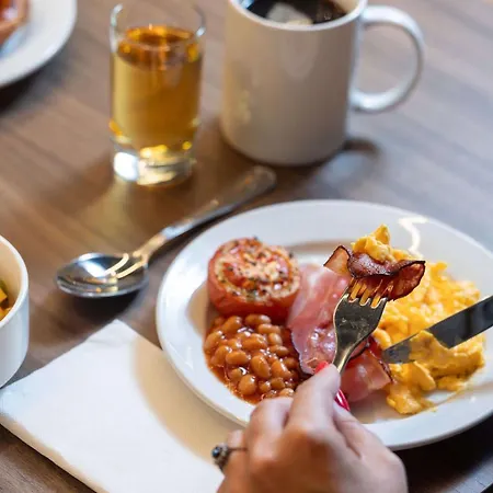 Hotel Express & - Principe Real By Ihg Lisbon