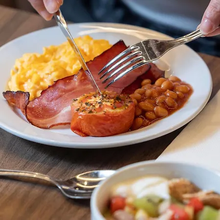 Hotell Express & - Principe Real By Ihg 3*