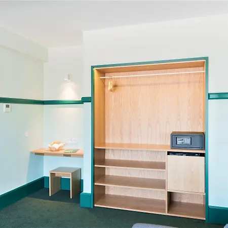 Express & - Principe Real By Ihg Hotell 3*