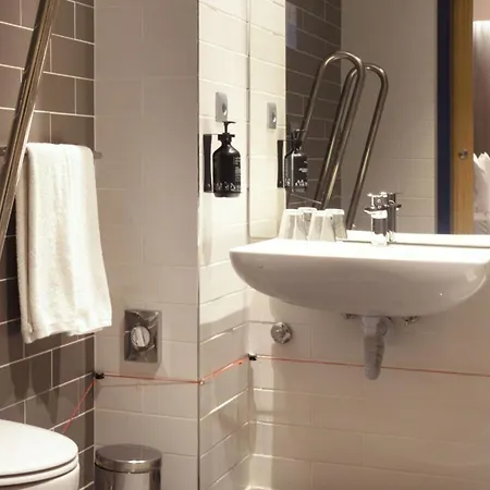 Express & - Principe Real By Ihg Lisbon